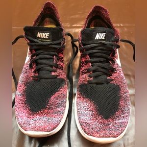Nike womens free rn flyknit running shoes